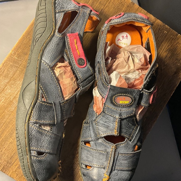 TMA EYES Women's Hook and Loop Closed-Toe Leather Sandal Size 41 (7.5) - Picture 5 of 6